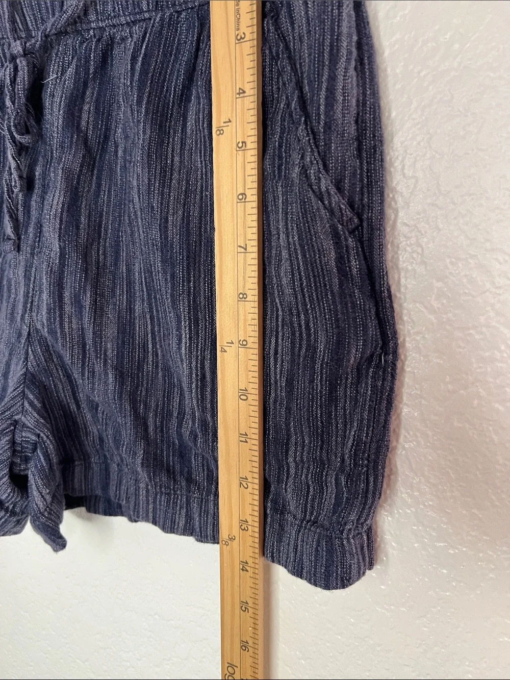 Time and tru linen blend Women’s Navy Blue Striped Drawstring Casual Shorts Xs